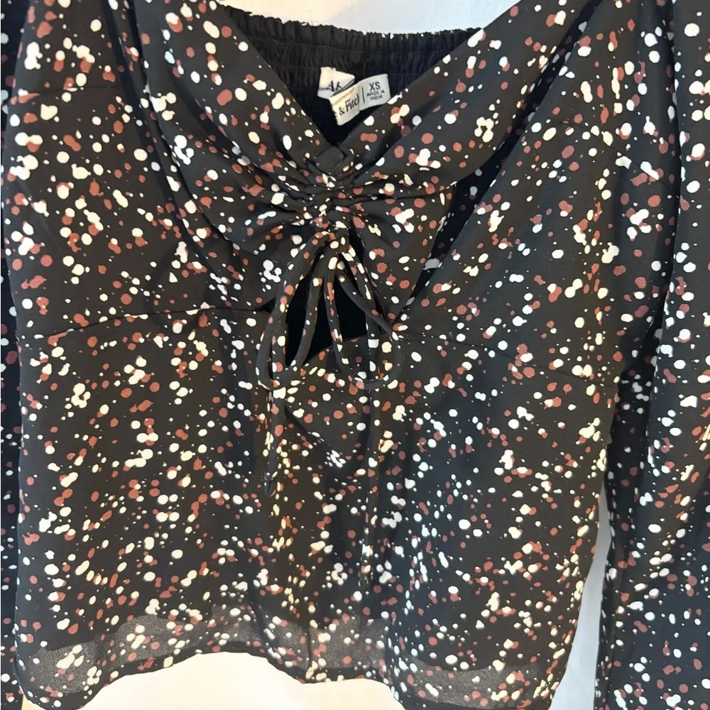 Abercrombie & Fitch Black polka dot crop Blouse